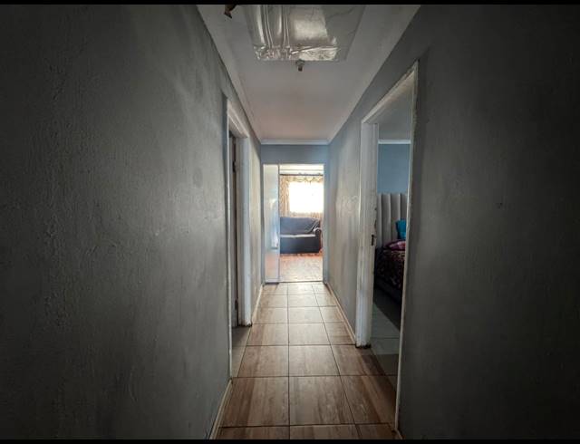 5 BEDROOM HOUSE FOR SALE IN FOREST VILLAGE